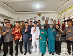 Camat Batu Ketulis Lantik PJ Peratin Pekon Bakhu