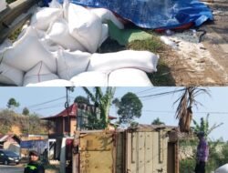 Truk Pengangkut Beras Terbalik di Turunan Giham Sukamaju Sopir Selamat