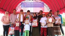 Curi Perhatian.!!! Masyarakat Suoh-BNS Terima Doorprize Menarik Hingga seragam Sekolah Gratis ikut Jalan Sehat